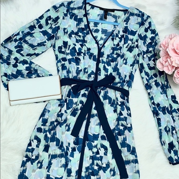 BCBGMaxAzria Blue and White Long Sleeve Dress - Picture 2 of 7